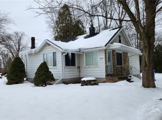 6382 Lakeshore Rd, Cicero, NY 13039