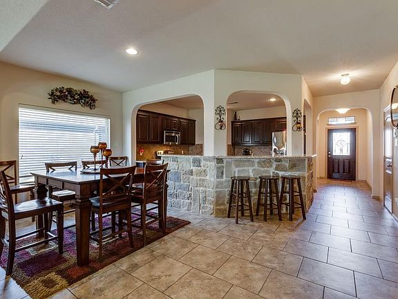 2nd image of 6916 Muirfield Dr