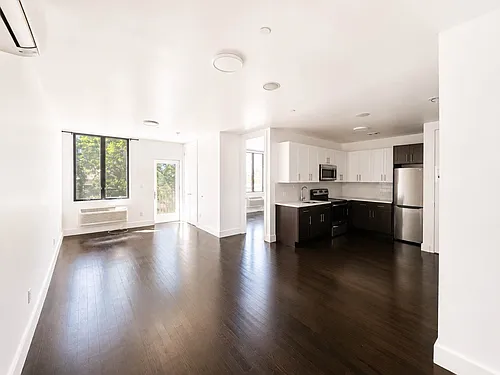 55 Stanhope St #2A Photo 1
