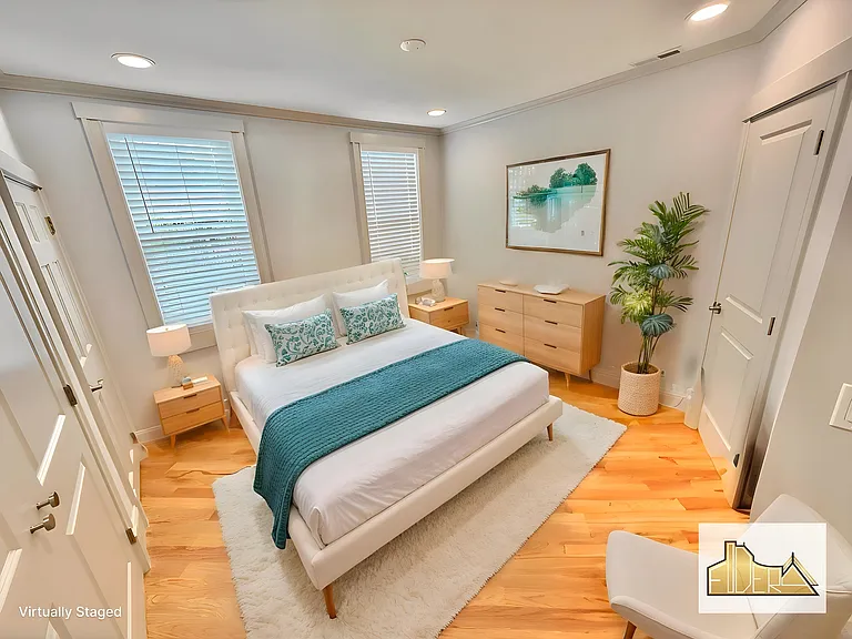 162 Salem St #1 — Photo 5