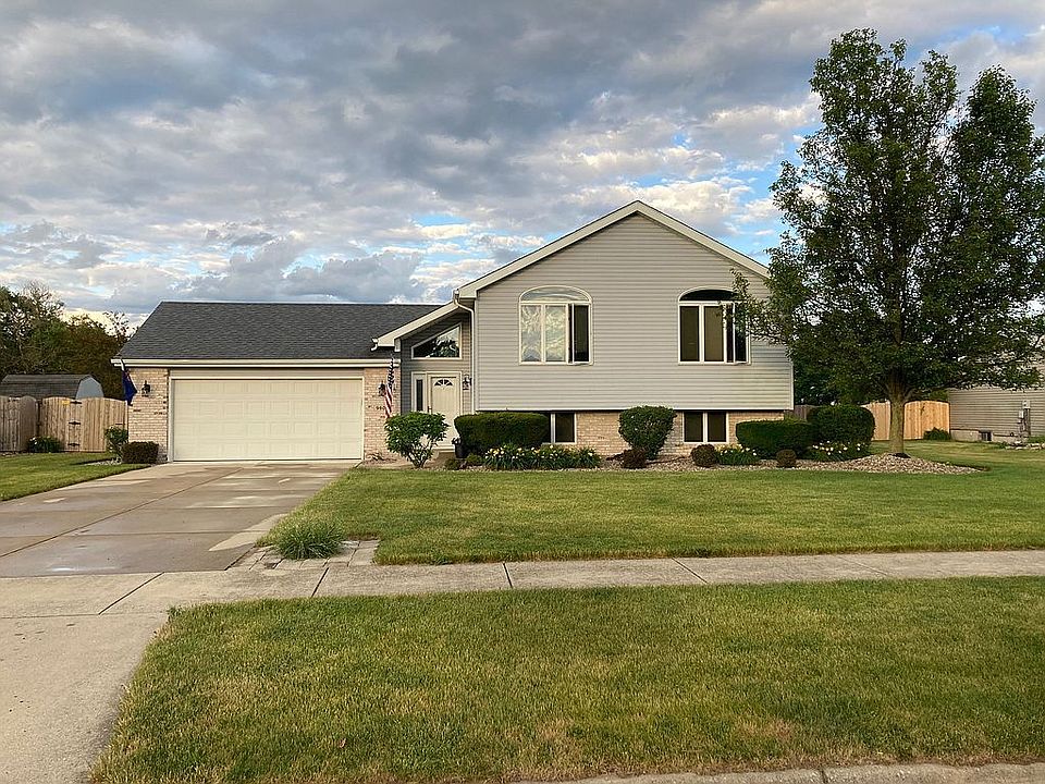 1st image of 9605 E Oakridge Dr