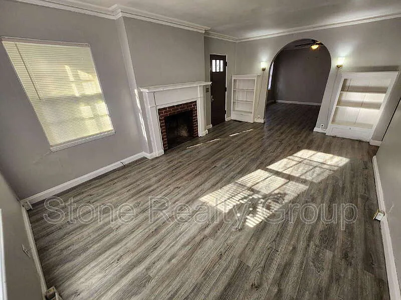 1609 S 5th St — Photo 2