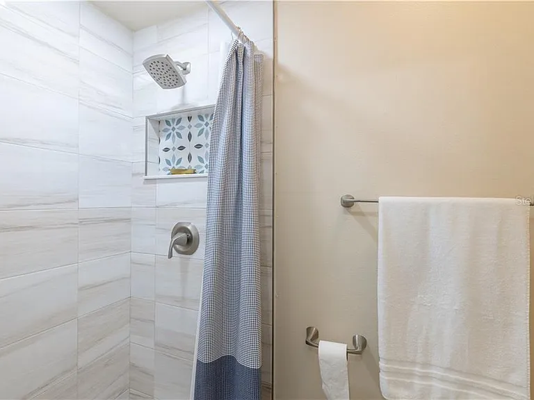 4711 Ridge Point Dr — Photo 21