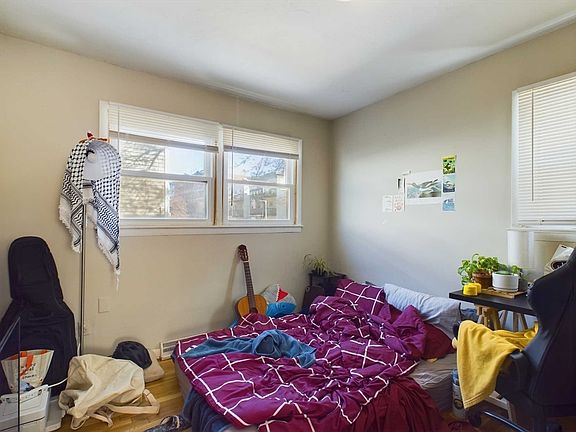 3rd image of 24 Chester St #1