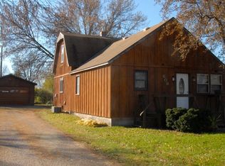 609 E Walnut Ave, Olivia, MN 56277