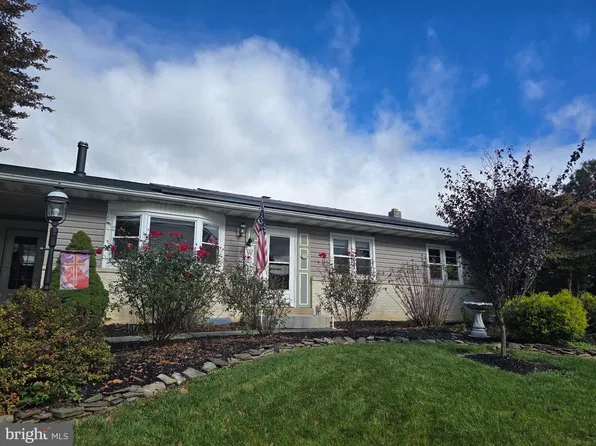 324 W Lisburn Rd, Mechanicsburg, PA 17055