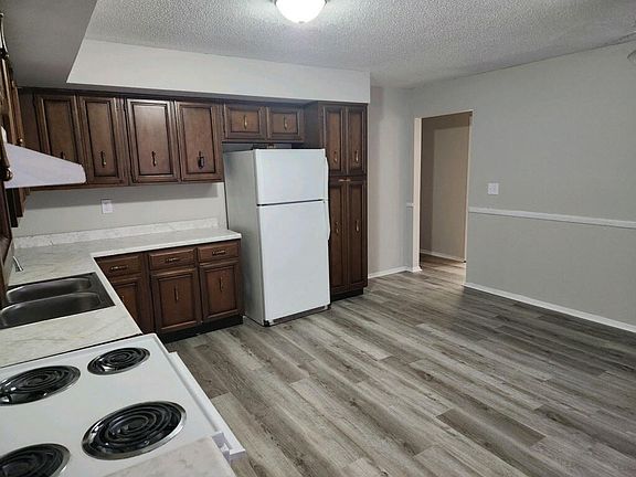 4th image of 2704-2910 Cypress Dr #2808