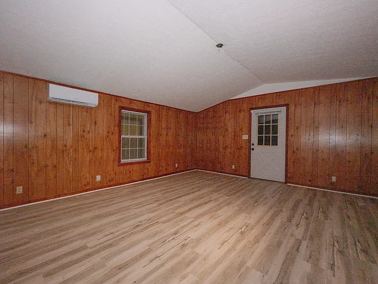 538 Norton Ave — Photo 21