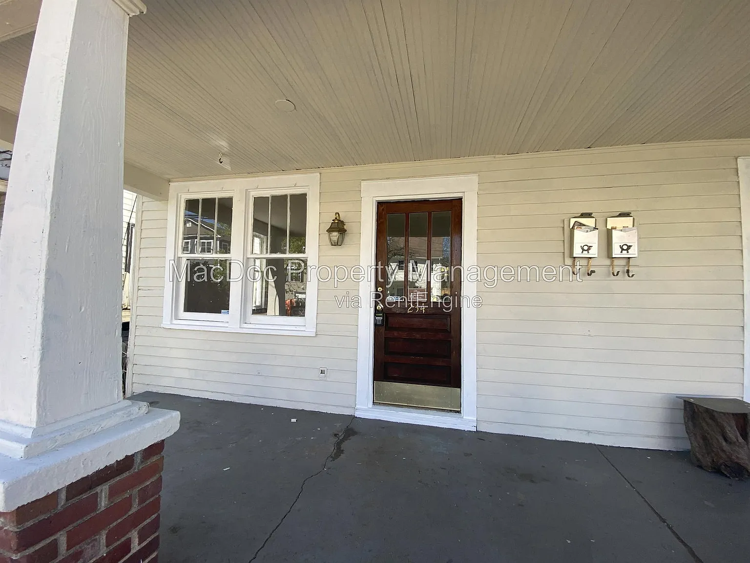 2 bed, 1.0 bath, 1048 sqft, $1,745 — Photo 3