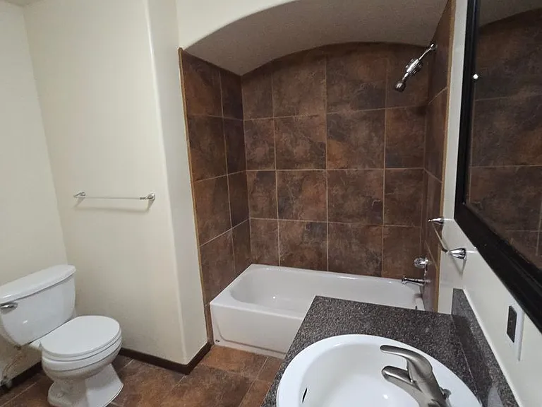 218 San Clemente Ave NW — Photo 32