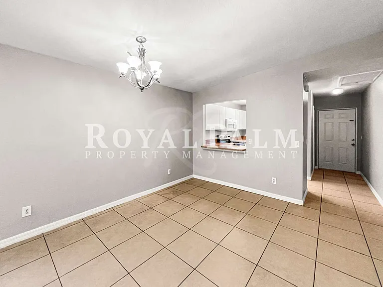 1321 SE 8th Ave #4 — Photo 8