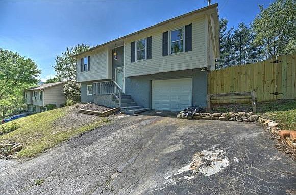 1st image of 1213 Idlewylde Cir