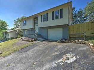 1213 Idlewylde Cir, Johnson City, TN 37601
