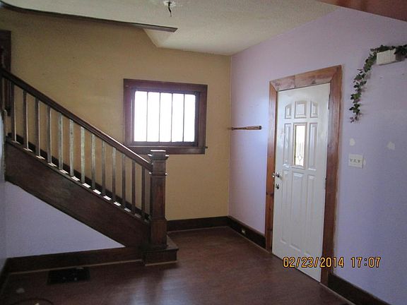 3rd image of 81 N Rose St