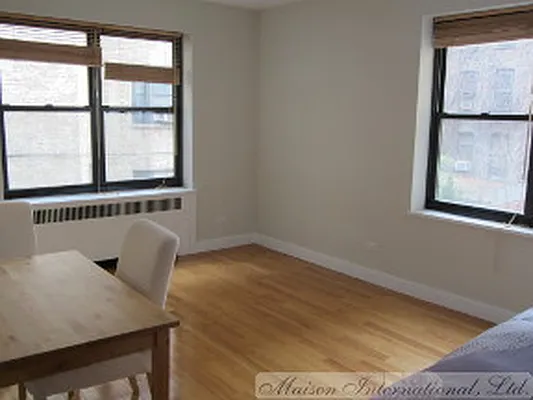 Rented by Maison International | media 13