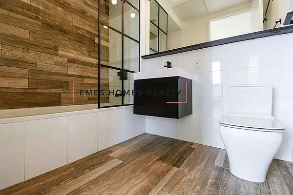 Rented by Emes Homes Realty LLC | media 75