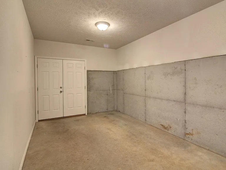 2508 W Spring Water St — Photo 23