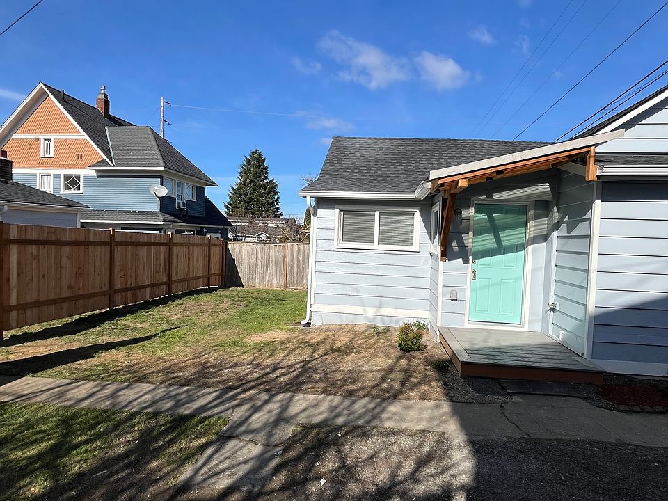 1st image of 3207 1/2 Norton Ave