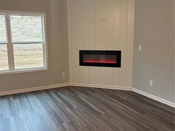 2nd image of 5274 Fox Den Rd