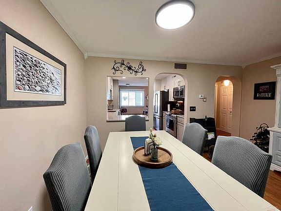 3rd image of 205 Kennely Rd #4
