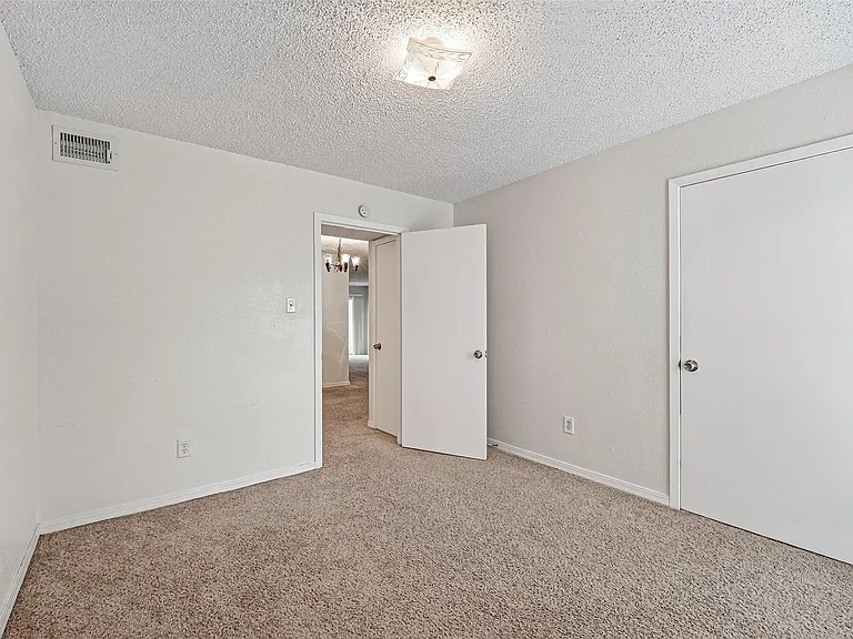 2800 Jeanetta St #406 — Photo 24