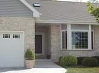 1756 Iroquois Ave, Grafton, WI