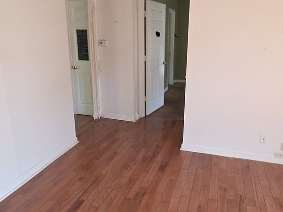 2nd image of 1115 Quail Ct W