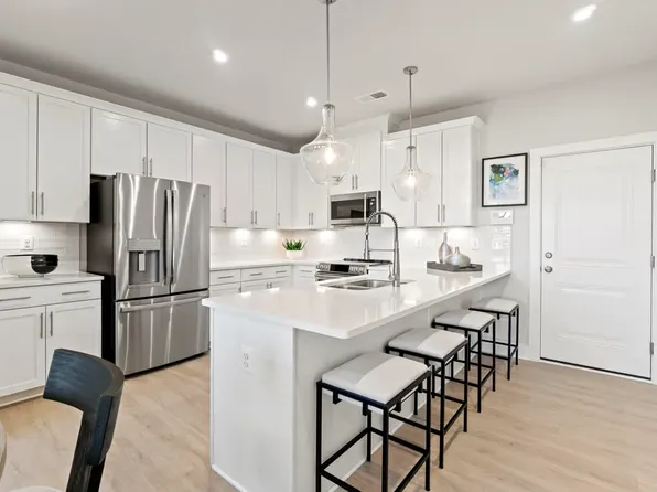 111 W Franklin St, Wake Forest, NC 27587