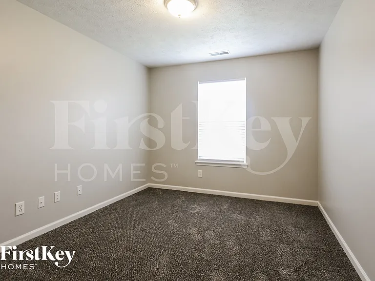4827 Lakestone Dr — Photo 12