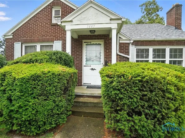 1447 Craigwood Rd, Toledo, OH 43612