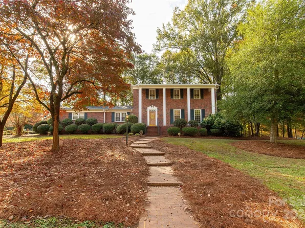 1105 Malvern Ln, Lancaster, SC 29720