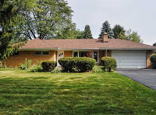 408 W Willow Rd, Prospect Heights, IL 60070