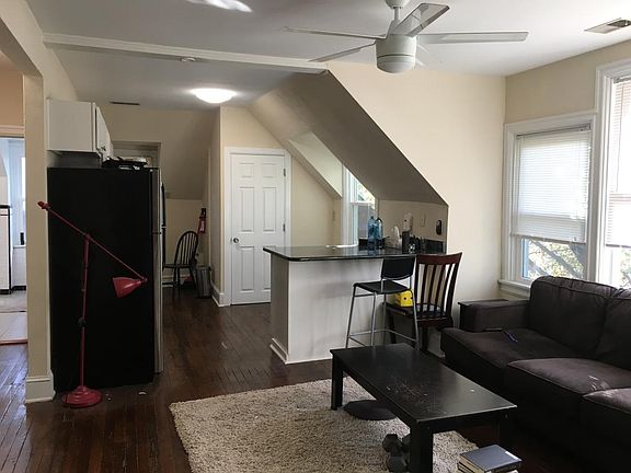 3rd image of 1300 N Clayton St APT 3