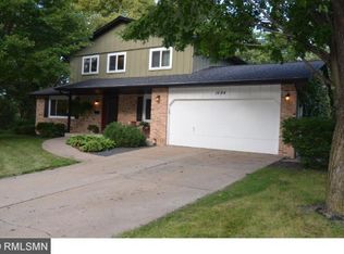 1884 Woodland Dr, Red Wing, MN 55066