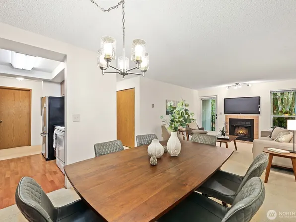 13717 Linden Avenue N #213, Seattle, WA 98133