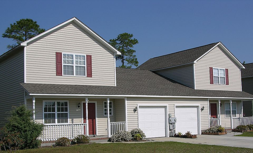 1st image of 134 Lincoln Dr