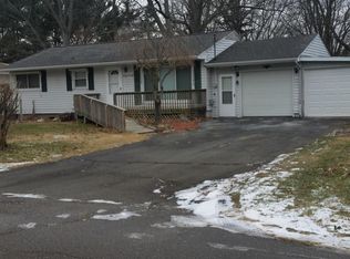 509 Rose Park Dr, Holland, MI 49424