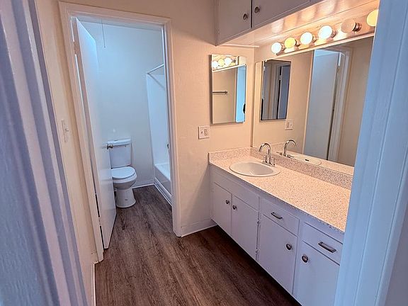5th image of 1920 Thomas Ave APT 8
