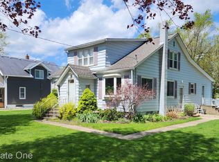 6588 Maple Dr, Clarkston, MI 48346