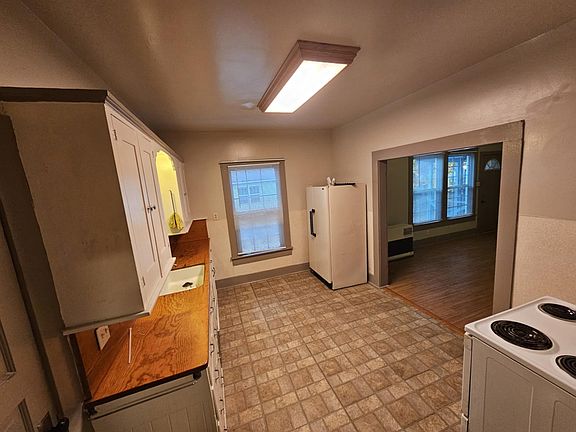 5th image of 534 N Quincy Ave
