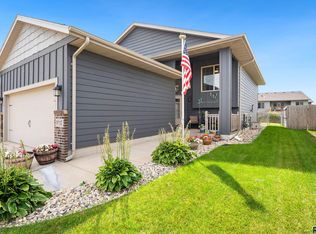 3017 S Keyrell Dr, Sioux Falls, SD 57106