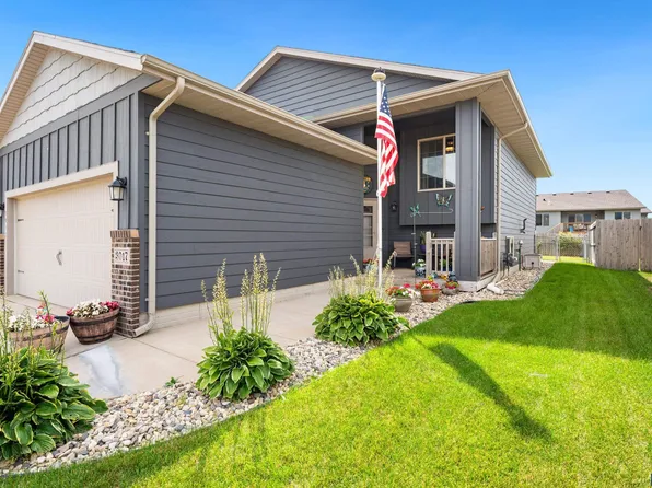 3017 S Keyrell Dr, Sioux Falls, SD 57106
