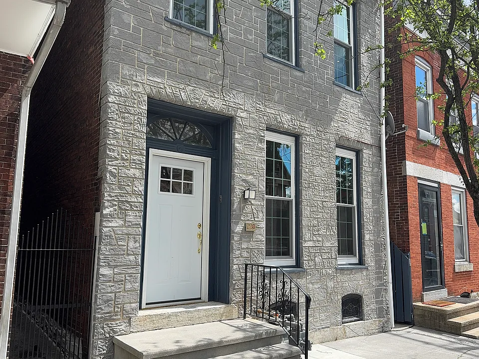 230 S 8th Street