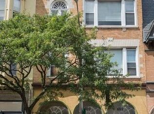 113 N Oak Park Ave APT 2F, Oak Park, IL 60301