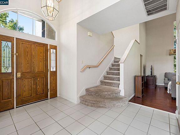 3rd image of 3504 Fieldcrest Ave
