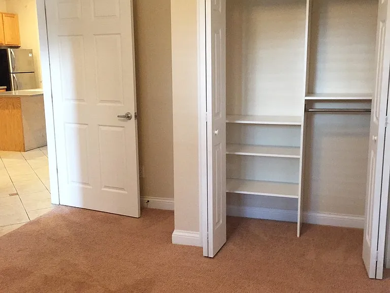 Waterview Apartments — Photo 11
