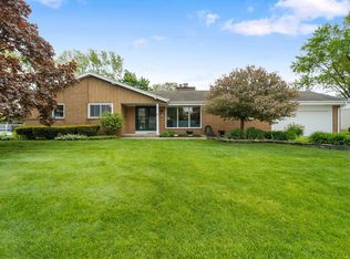 701 W Fairfield Ct, Glendale, WI 53217
