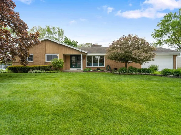 701 West Fairfield COURT, Glendale, WI 53217