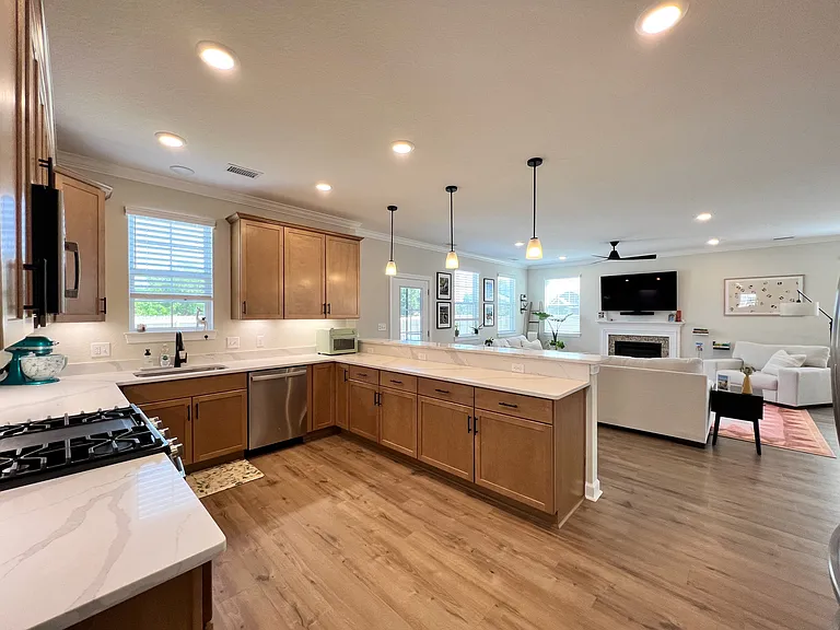 427 Middleton Way — Photo 11