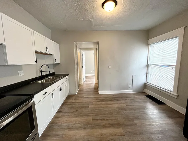 532 N Scott St #1 — Photo 5